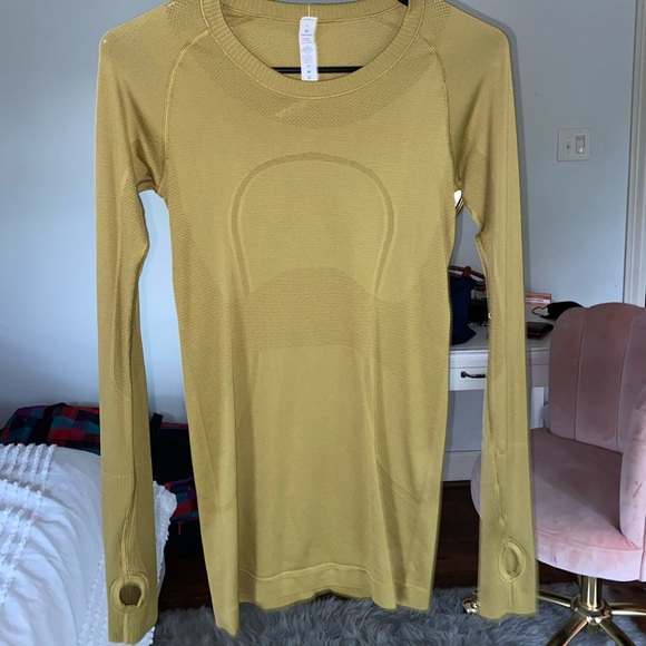 Lulu lemon Swiftly tech longsleeve - Picture 1 of 3